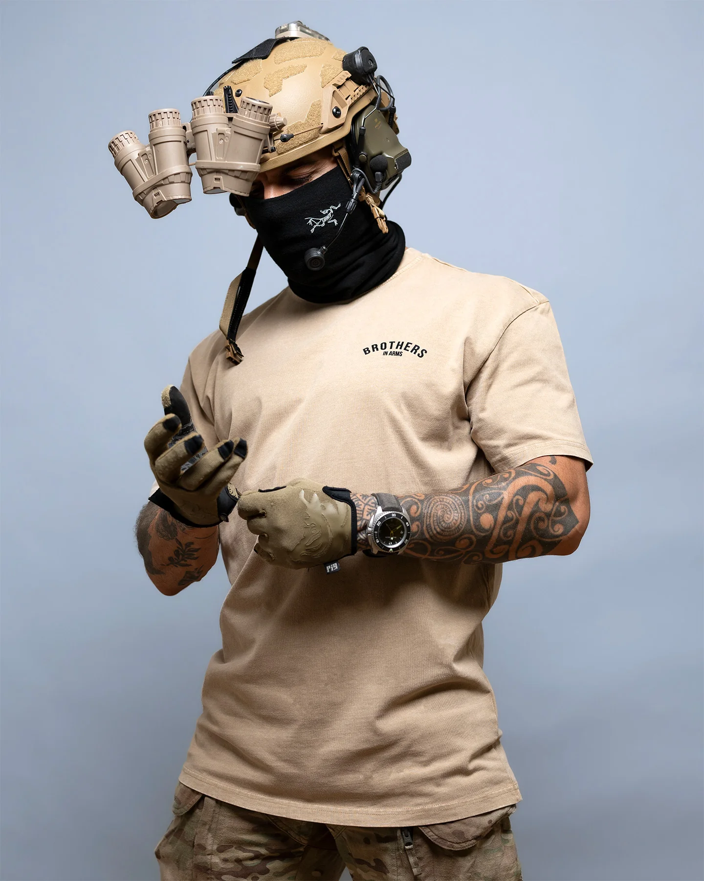 Team Oversized Shirt - Image 7