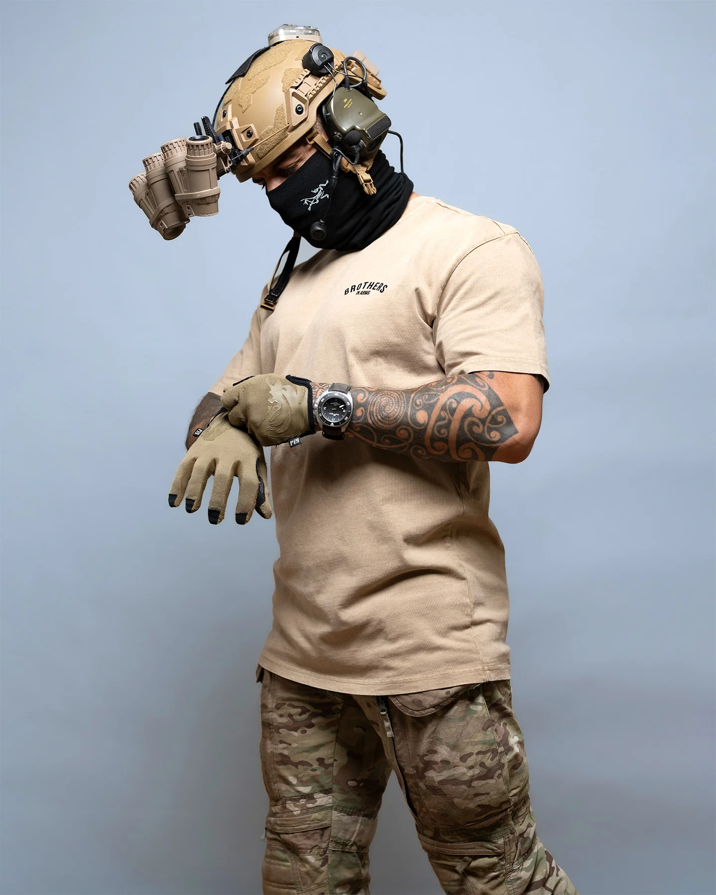 Team Oversized Shirt - Image 8