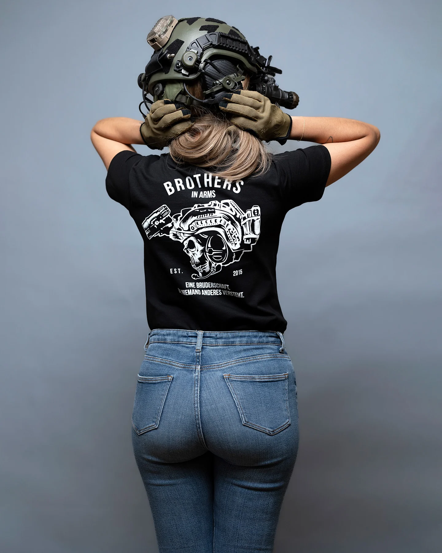 Team Women's Shirt - Image 4
